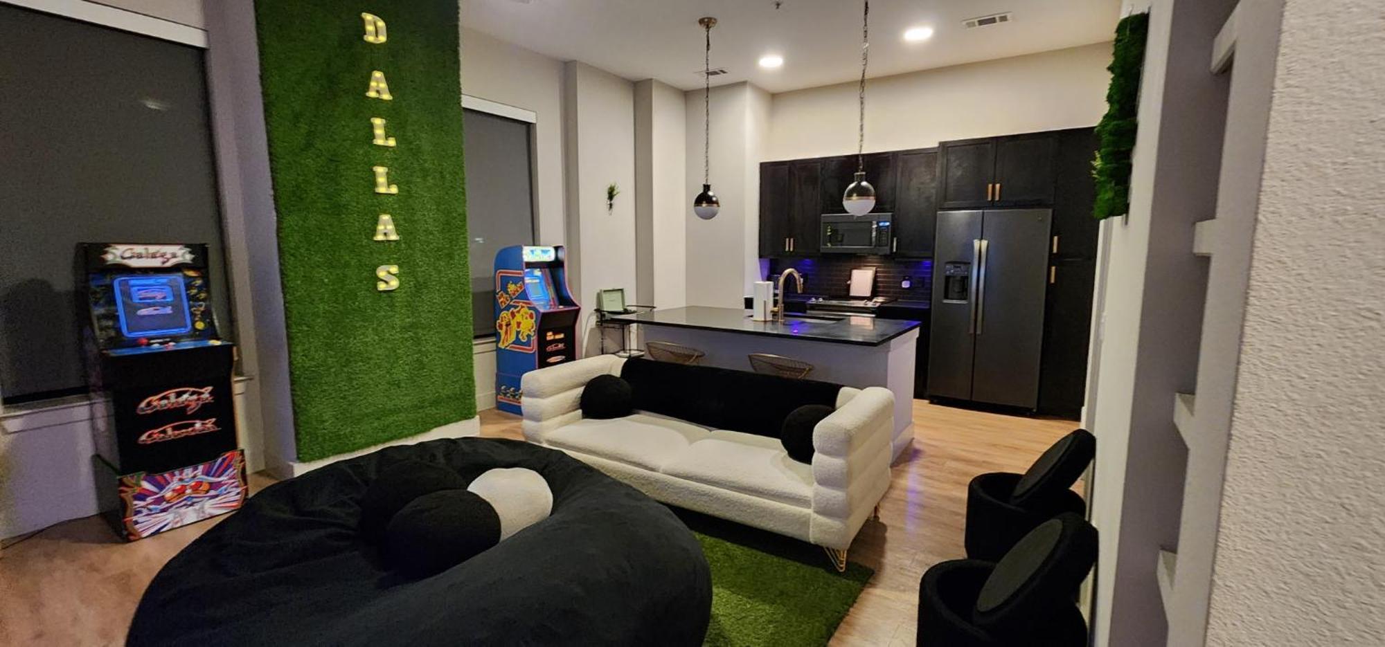Brand New 2 Bedroom Hidden Gem Steps From Nightlife *