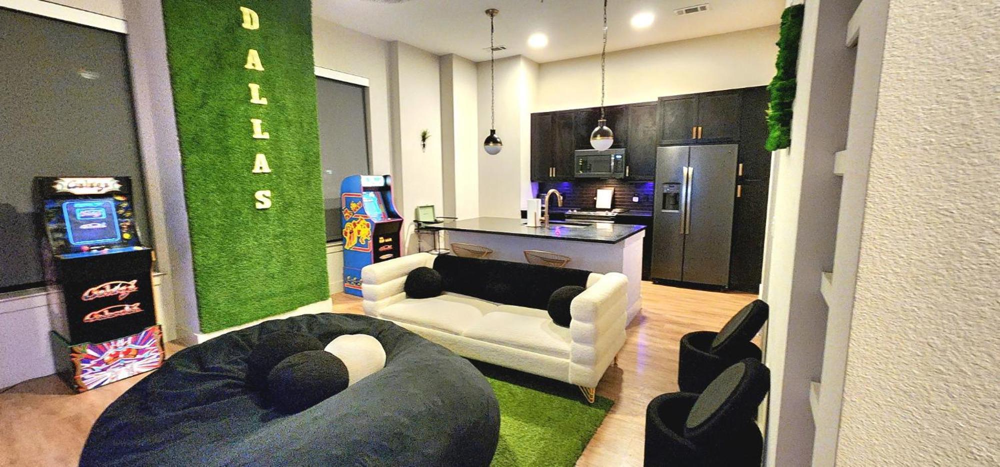 Apartment Brand New 2 Bedroom Hidden Gem Steps From Nightlife Dallas