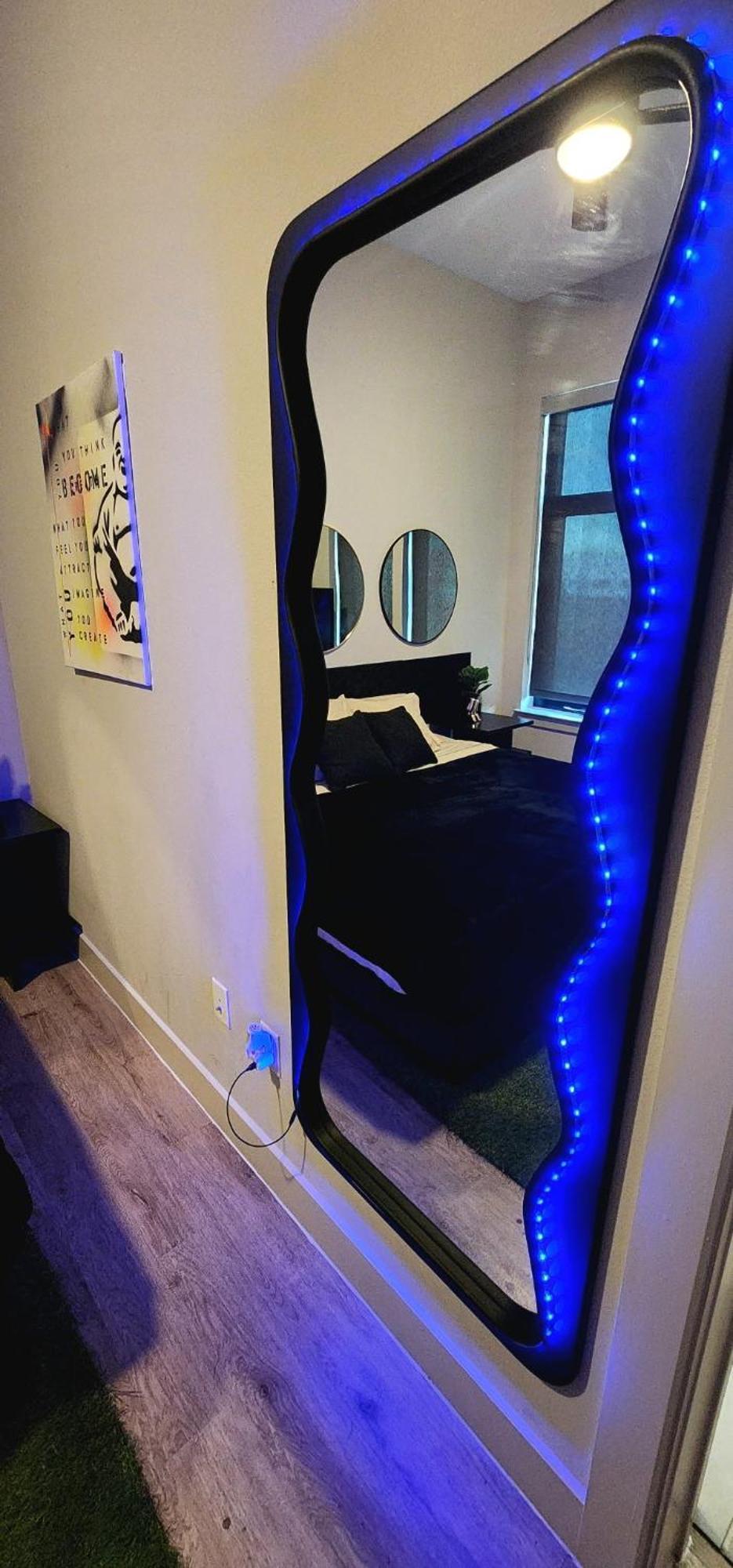 Apartment Brand New 2 Bedroom Hidden Gem Steps From Nightlife *